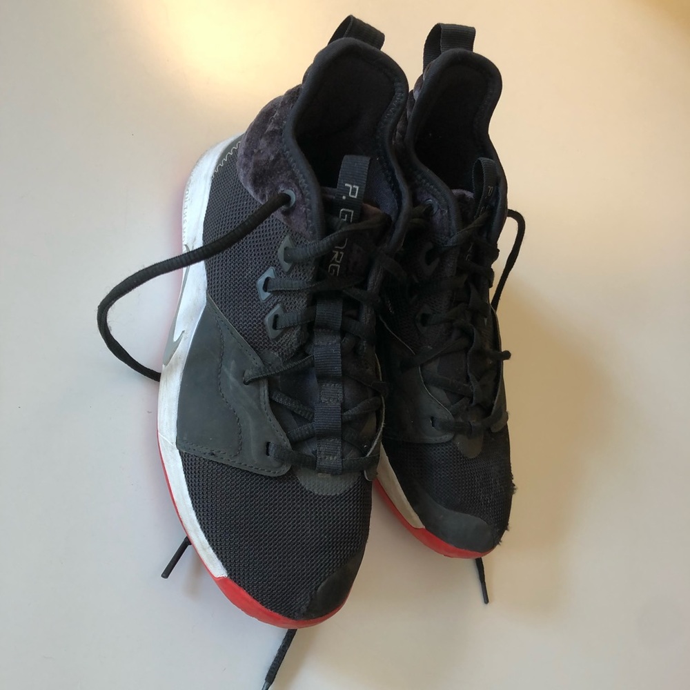 Nike Boys PG 3 Basketball Shoe